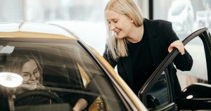 Haemme vaihtoautomyyjää yritysasiakkaiden pariin Toyota Airportiin Vantaalle 🌟