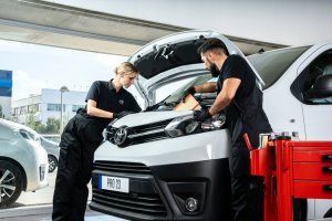 Hiiri, bensa ja lehdet – Toyotan mekaanikko kertoo kaiken