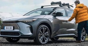 Meiltä nyt rajattuun erään Toyota bZ4X-malleja talvirenkaat kevytmetallivantein veloituksetta ja edullinen kk-erä e...